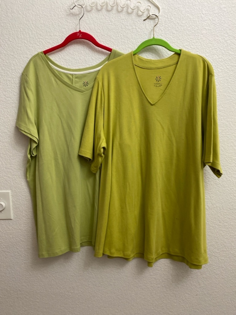 Isaac Mizrahi Live! Essentials 3X V-Neck Tee Bundle Green Shades Plus Size